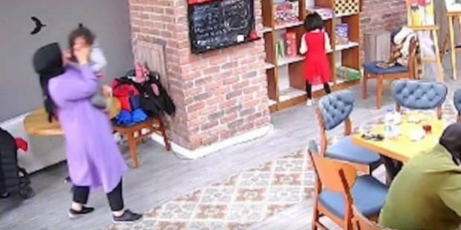 Boğazına yemek kaçan 2 yaşındaki kızın hayatını kafedeki personel kurtardı