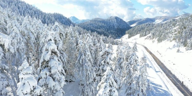 Kahramanmaraş'ta "kar güzelliği" havadan görüntülendi