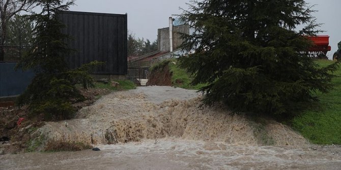 AFAD: Edirne'de sel ve su baskınlarında mahsur kalanlar kurtarıldı