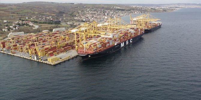 Dev konteyner gemisi 'MSC Gülsün' Tekirdağ'dan Barselona'ya hareket etti