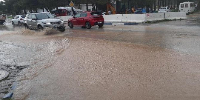 Bodrum'da sağanak günlük yaşamı olumsuz etkiledi