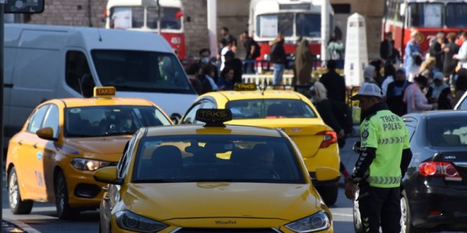İstanbul'da yılbaşı tedbirleri kapsamında bazı caddeler trafiğe kapatılacak