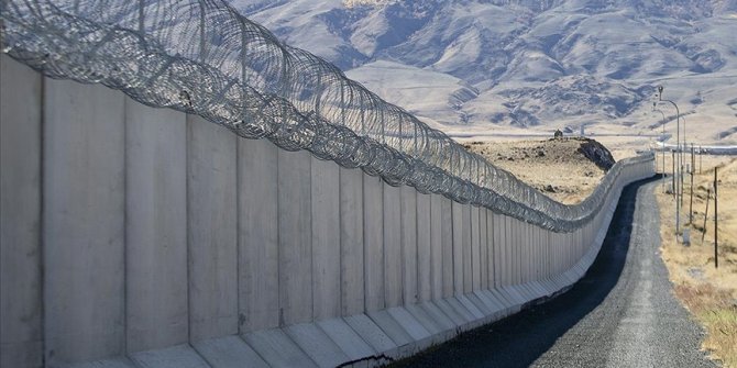 Huduttaki güvenlik duvarı sınırdan kaçak geçişleri engelledi