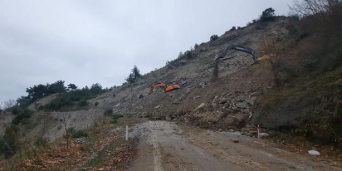 Kastamonu'da sahil yolunda ikinci heyelan