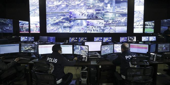 Başkentteki yılbaşı denetimleri KGYS Merkezi'nden takip ediliyor