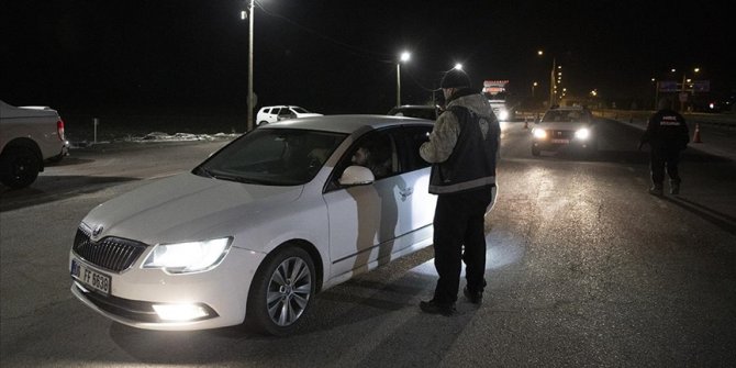 Güvenlik güçleri dondurucu soğukların yaşandığı Doğu'da yılbaşı denetiminde