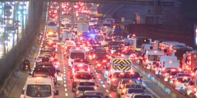 Yeni yılın ilk iş gününde trafikte son durum