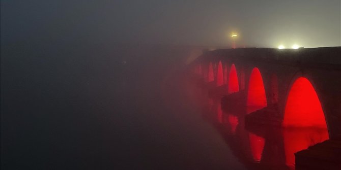 Edirne'de yoğun sis etkili oluyor