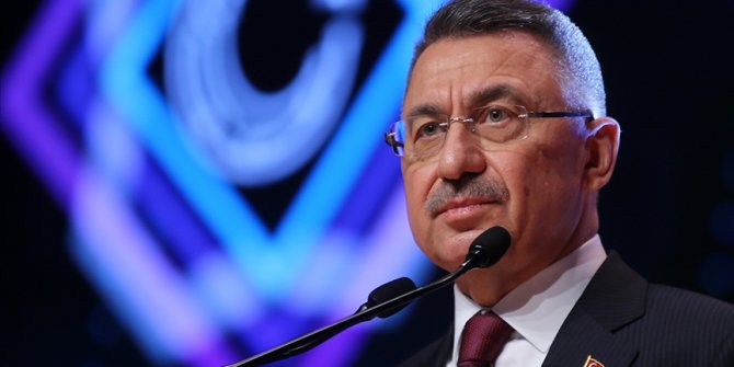 Cumhurbaşkanı Yardımcısı Oktay, Togg CEO'su Karakaş'ı telefonla arayarak tebrik etti