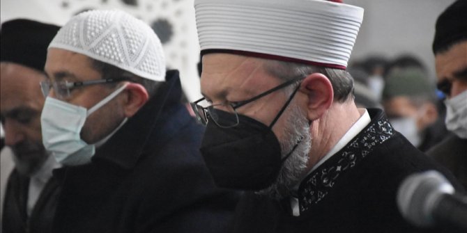 Diyanet İşleri Başkanı Erbaş, Sarıkamış şehitleri için okunan hatimlerin duasını yaptı