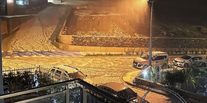 Marmaris'te dolu etkili oldu