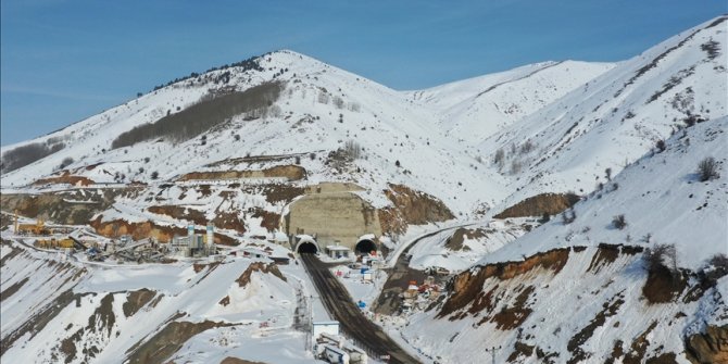 Ulaşıma açılan Eğribel Tüneli ile vatandaşın kış çilesi sona erdi
