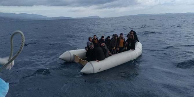 İzmir'de 42 göçmen kurtarıldı 