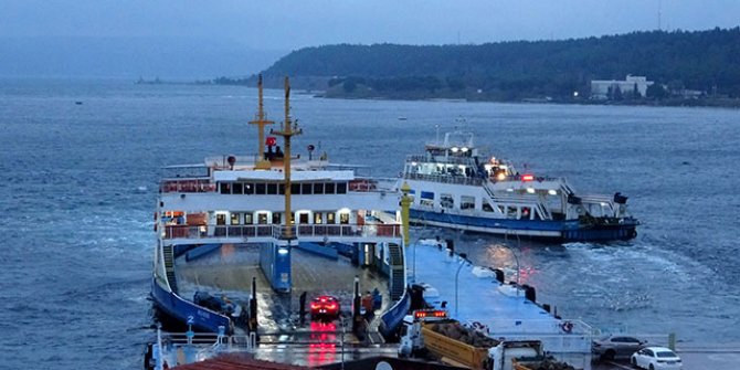 Çanakkale'de tüm feribot seferleri iptal