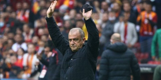 Fatih Terim futbolcularla vedalaştı