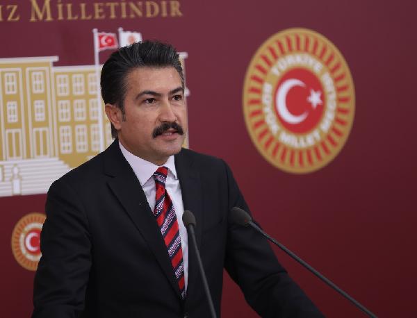 AK Parti'li Özkan: 'Seçim de seçim' diyenler, aday belirlediniz mi?