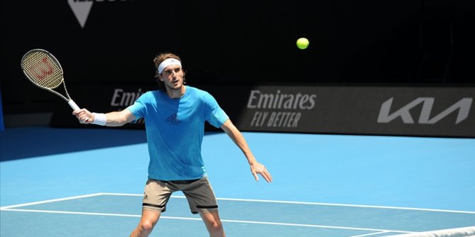 Yunan raket Tsitsipas'tan Djokovic'e eleştiri