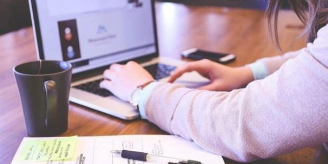 Omicron etkisi: Yeniden evden çalışmaya dönüldü
