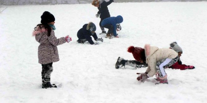 Yoğun kar yağışı uyarısı! Sıcaklık batıda artacak, doğuda düşecek