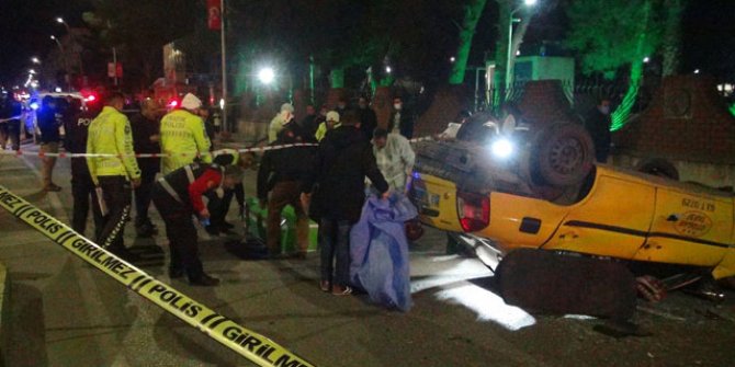 Şanlıurfa'da bariyerlere çarpan taksi takla attı: 1 ölü, 6 yaralı 