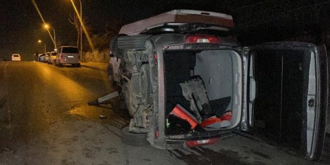 Ümraniye'de kaza yapan alkollü sürücü yaralandı