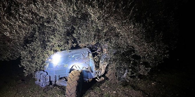 Traktör ile ağaç arasına sıkışan çiftçi hayatını kaybetti 