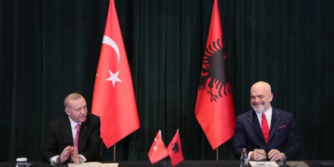 Cumhurbaşkanı Erdoğan: FETÖ, faaliyet gösterdiği her ülkeye tehdit oluşturuyor