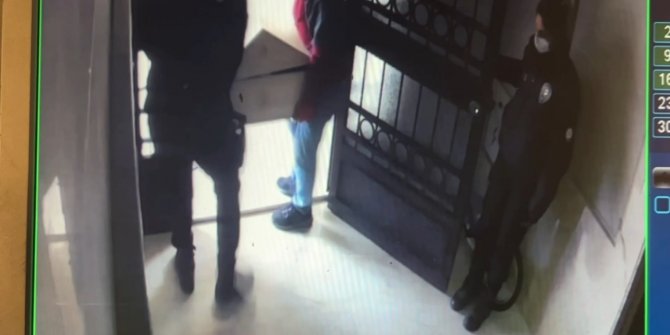 Eşini plastik kelepçeyle boğup polisi aradı 'gelin beni alın' dedi