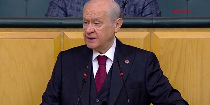 Bahçeli'den Sezen Aksu'ya tepki: Serçeysen serçeliğini bil