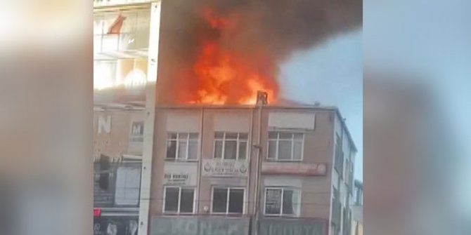Sultangazi'de yangın: 1 ölü