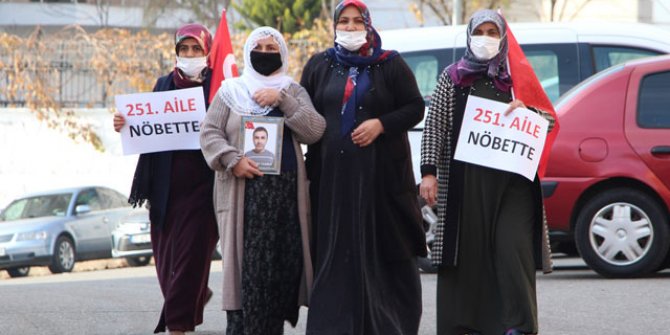 Evlat nöbetindeki Adla anne de oğluna kavuşuyor
