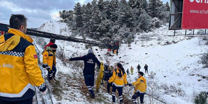 İstanbul'da yolcu otobüsü şarampole yuvarlandı