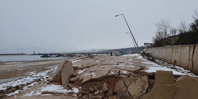Sinop’ta balıkçı barınağında heyelan