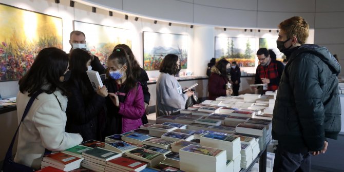 Nazım Hikmet Kongre ve Sanat Merkezi’nde Kitap Fuarına yoğun ilgi