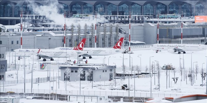 THY İstanbul Havalimanı operasyonlarını 00.00'a kadar durdurdu