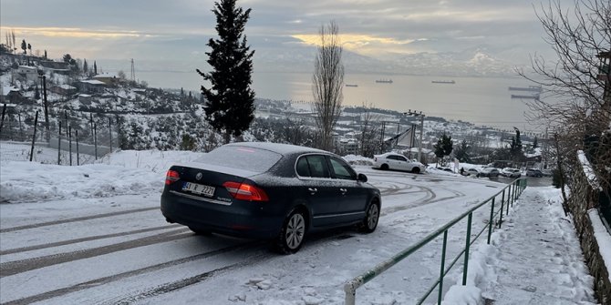 Kocaeli'de 'zorunlu olmadıkça trafiğe çıkmayın' uyarısı
