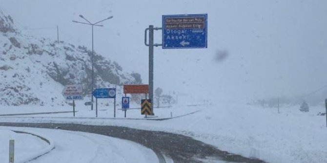 Antalya-Konya karayolu araç trafiğine kapatıldı