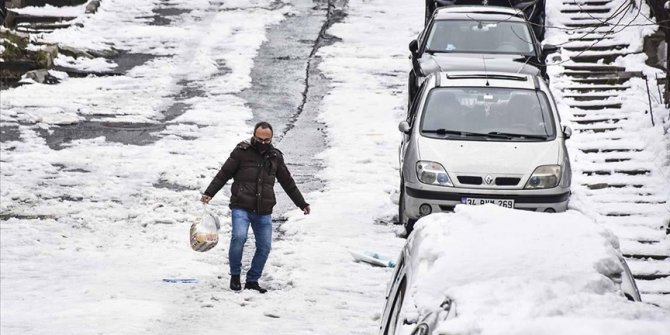 İstanbul'da karın etkileri sürüyor