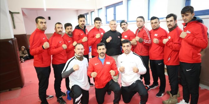 PÖH'lerden kurulu kick boks takımı, başarısıyla göz doldurdu