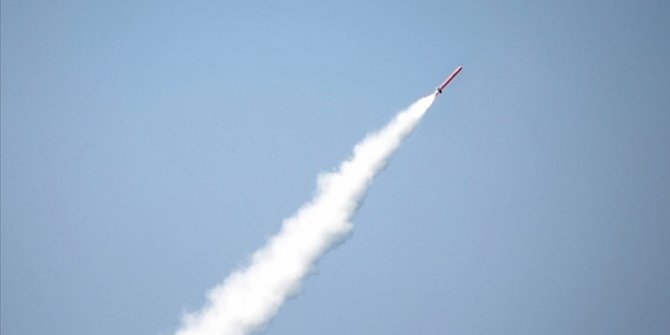 Kuzey Kore, Hwasong-12 'uzun menzilli balistik füze' denediğini duyurdu
