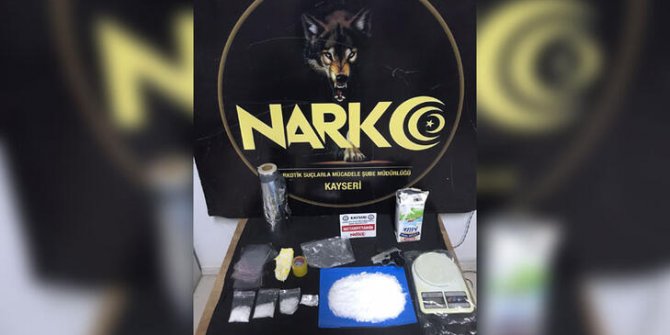 Süt paketinde ve ekmek arasında uyuşturucu ticaretine gözaltı