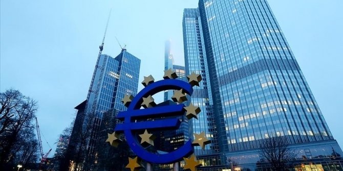 ECB'nin parasal sıkılaşmada Fed'in gerisinde kalması bekleniyor