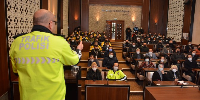 Keçiören Belediyesi personeline trafik güvenliği eğitimi verildi