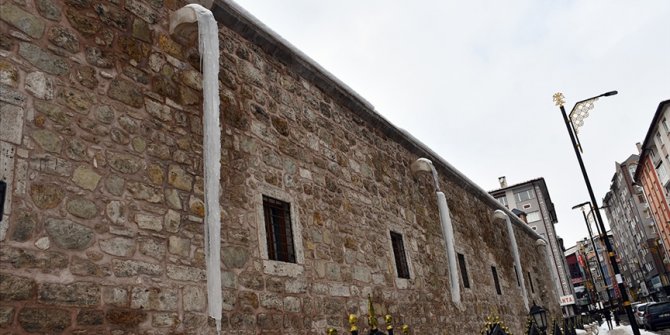 Sivas'ta kar yağışı yerini soğuk havaya bıraktı