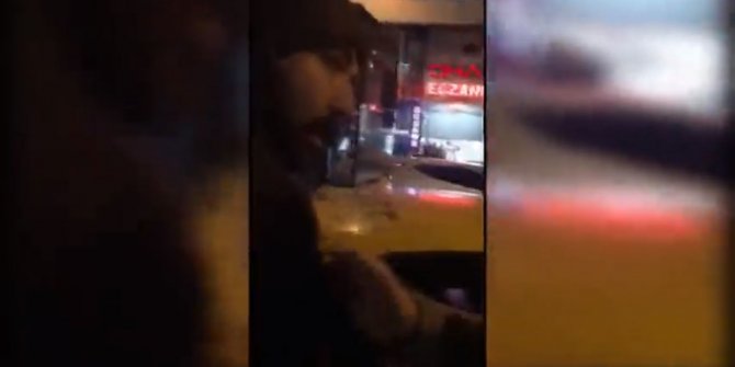 Ümraniye'de hastane önünde kendisinden para isteyen kişiyle taksici tartışdı
