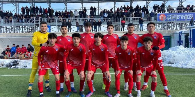 Kahramankazan Belediyespor U-18 futbol takımı namağlup şampiyon oldu