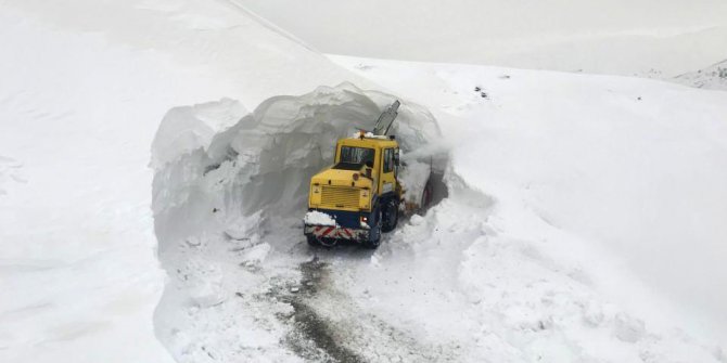 Kar kalınlığı 10 metreye ulaştı