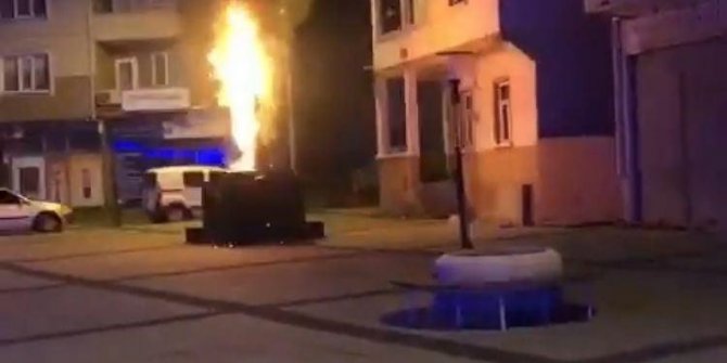 Bir provokasyon girişimi daha: Edirne'de Adalet Anıtı'nı yaktılar