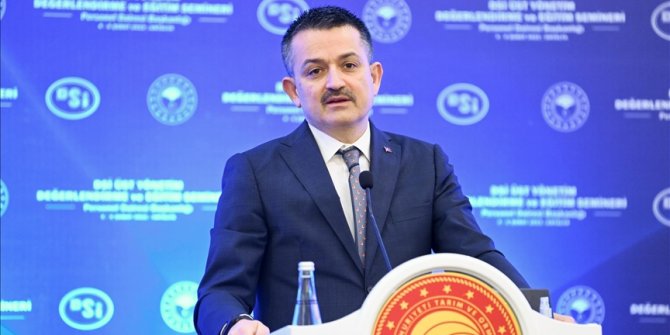 Bakan Bekir Pakdemirli koronavirüse yakalandı