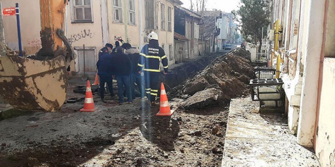 Kazılan yolda göçük sonrası gaz sızıntısı